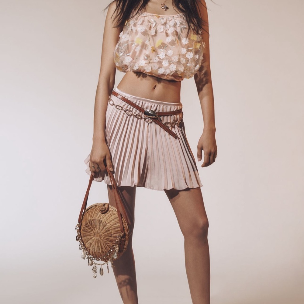 *Anthropologie Silky Plissé Shorts - Picture 3 of 5